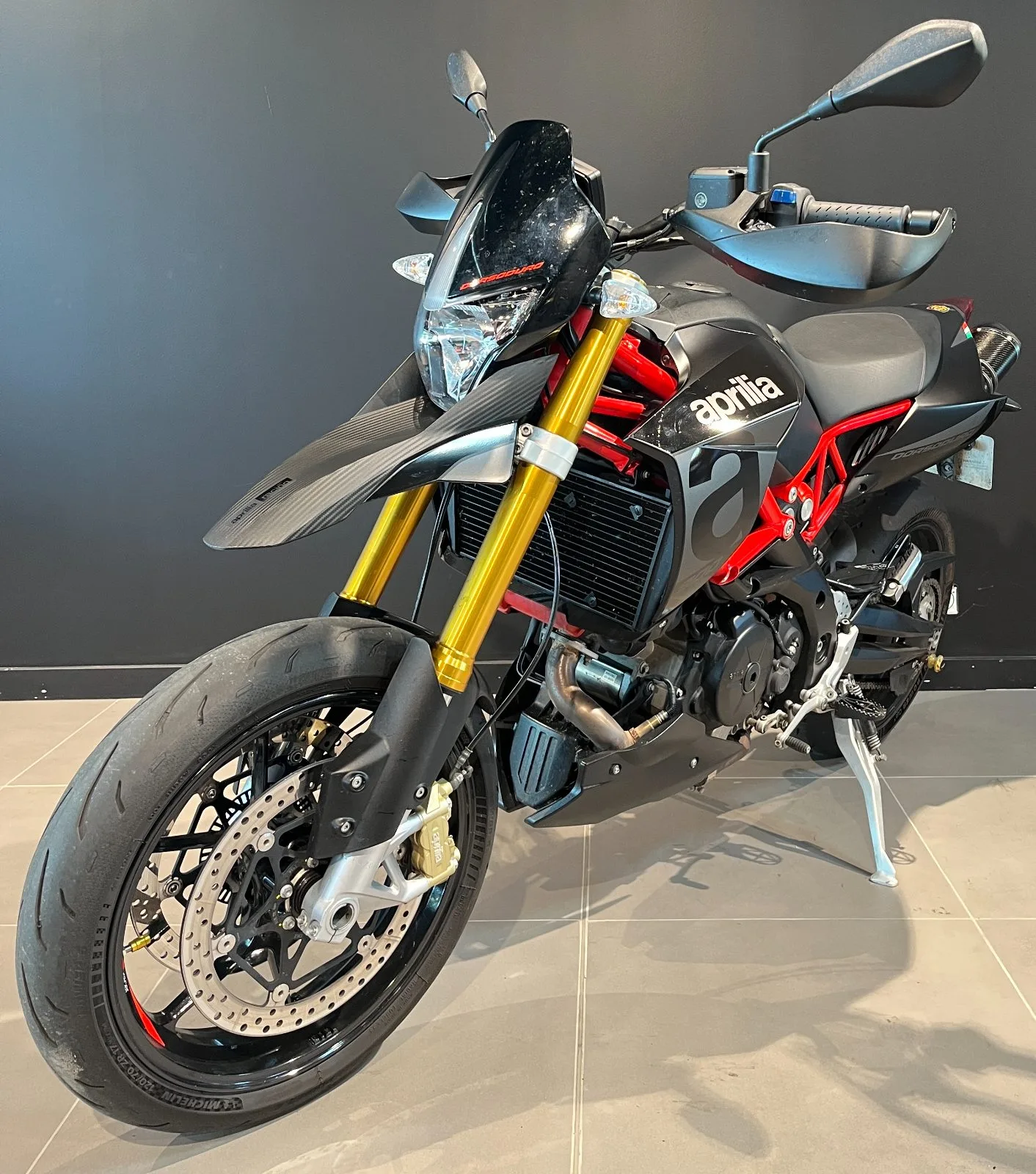 Aprilia Dorsoduro 900