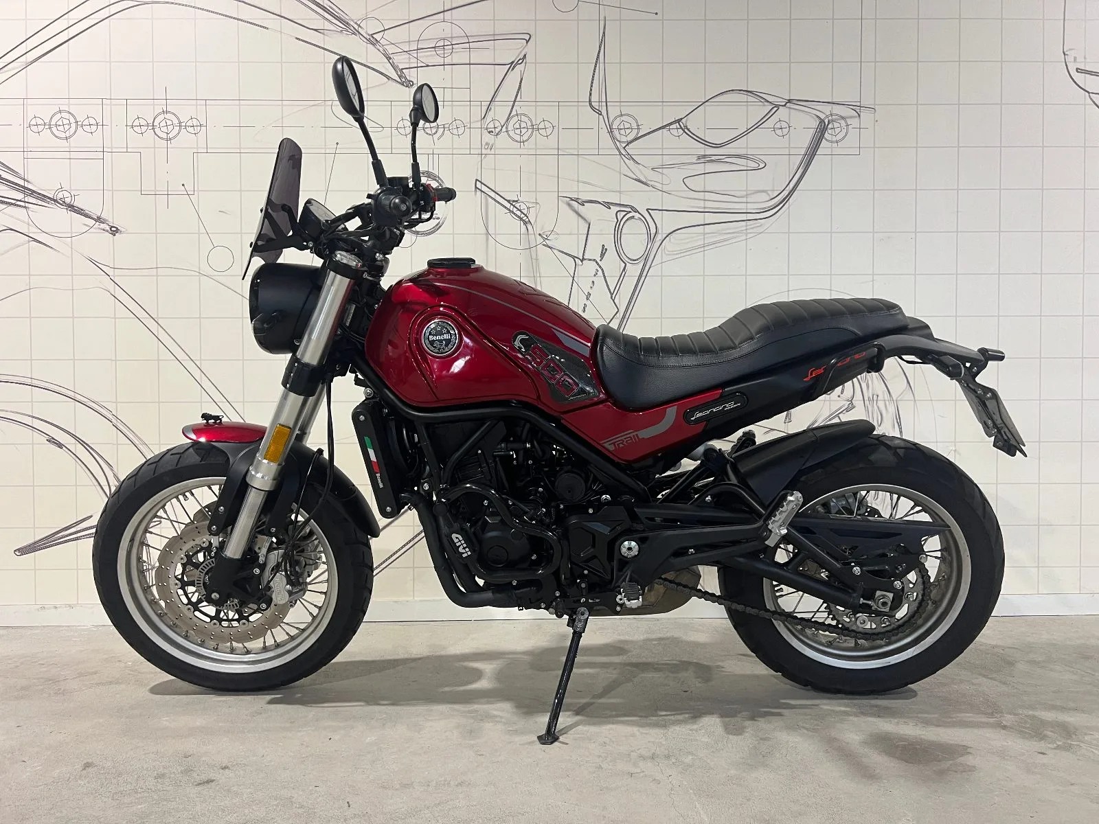 Benelli Leoncino Trail