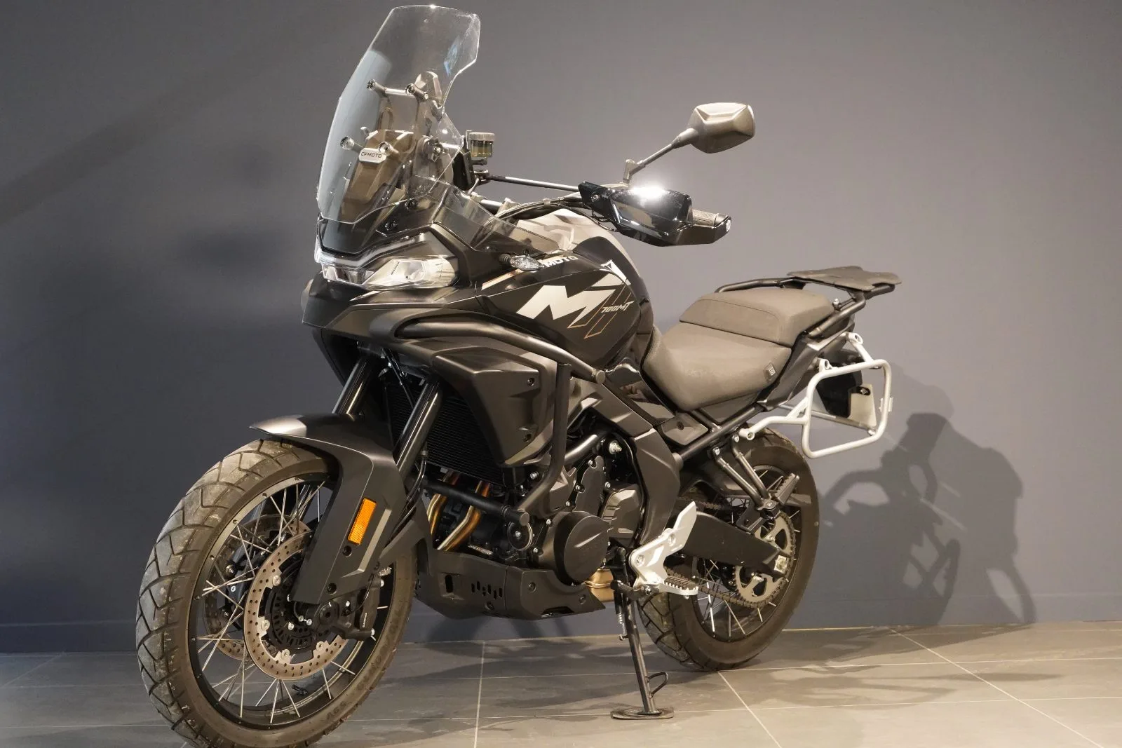 CFMoto 700 MT