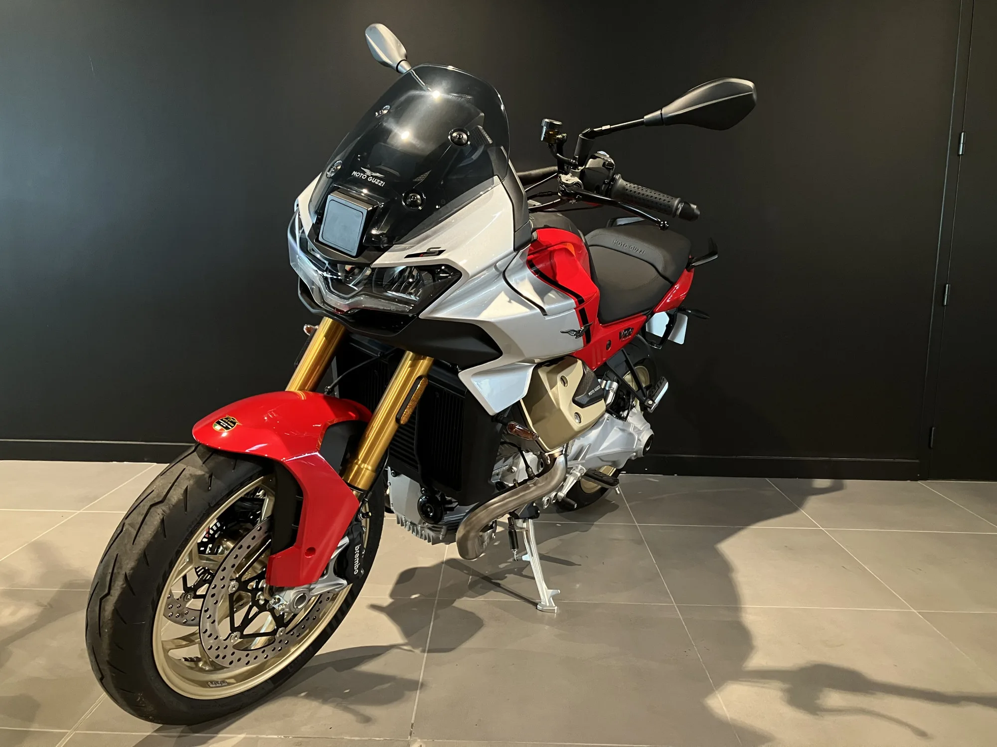 Moto Guzzi V100 Mandello S