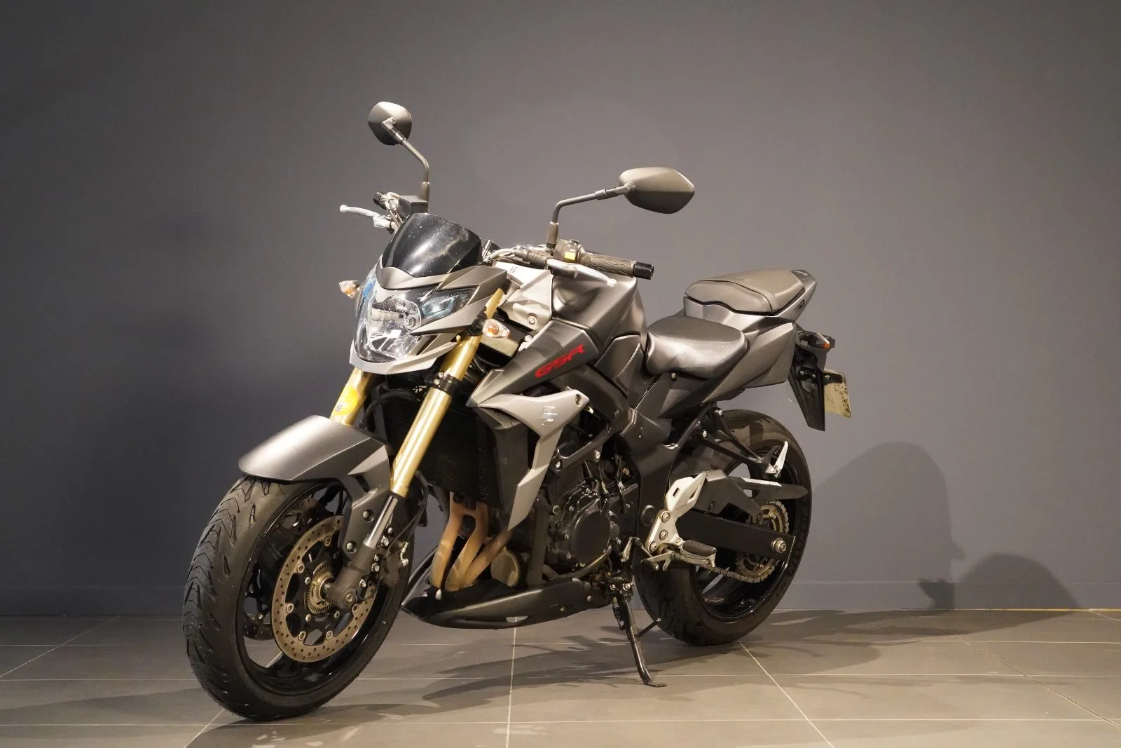 Suzuki Gsr 750 A